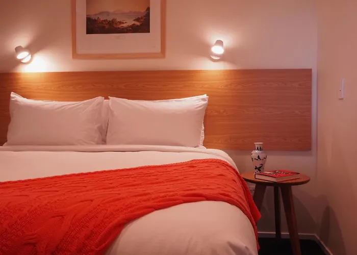 Tongariro Crossing Lodge
